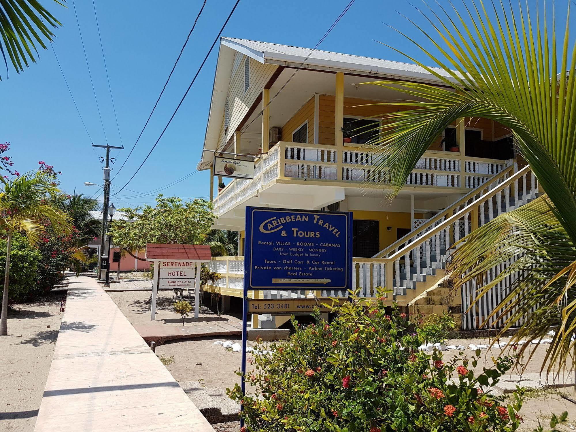 Serenade Hotel Placencia Exterior photo